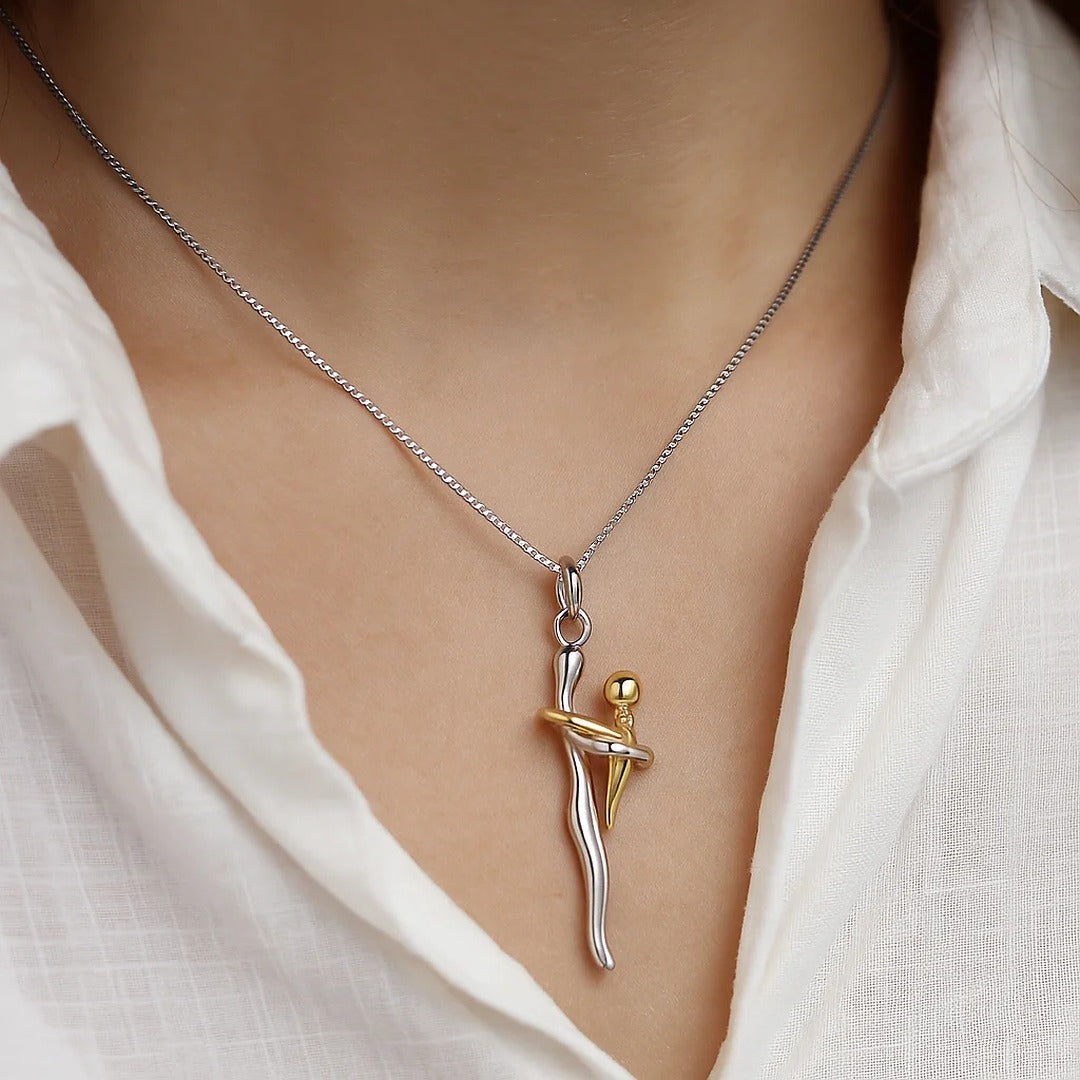 Collar Abrazo Amor Infinito – Un vínculo que nunca se rompe
